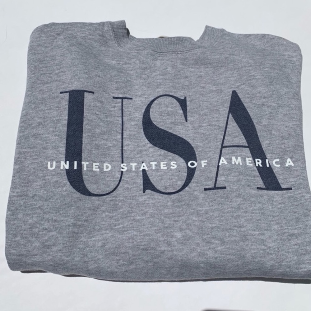 Brandy Melville grey USA crewneck